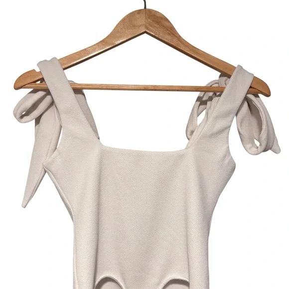 Show me your MuMu Gidget Bodysuit White Size Medium - Picture 8 of 13